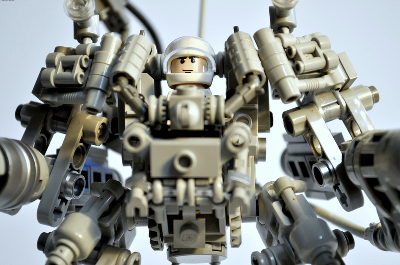 Illustration for article titled El próximo kit comercial de Lego será este brutal exoesqueleto robot